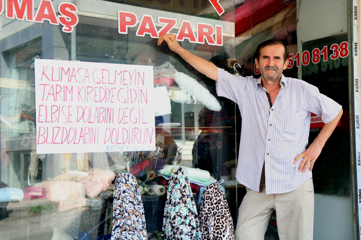 Esnaftan Karadeniz fıkrası gibi yazı: 'Elbise dolabını değil, buzdolabını doldurun'