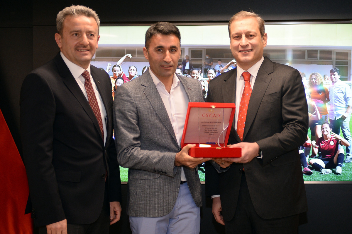GSYİAD'dan İHA'ya ödül